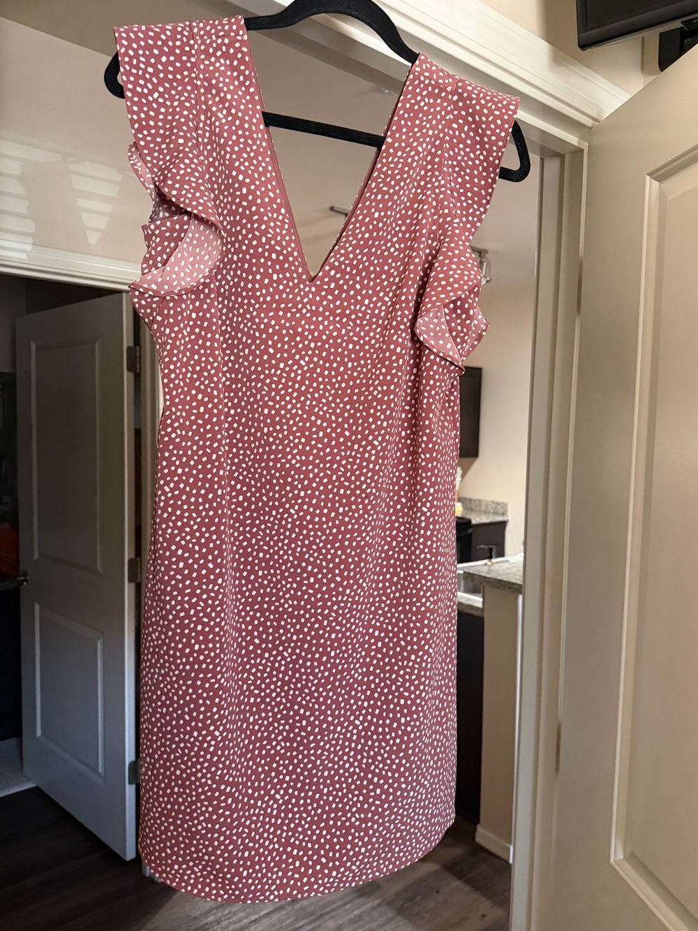Express Women's Dusty Rose Polka Dot Ruffle Sleeve Dress